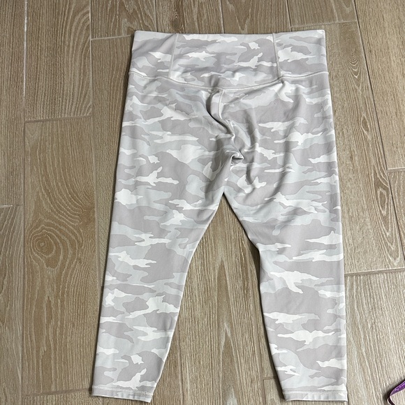Athleta Elation 7/8 Tight Camouflage Leggings - Picture 3 of 7